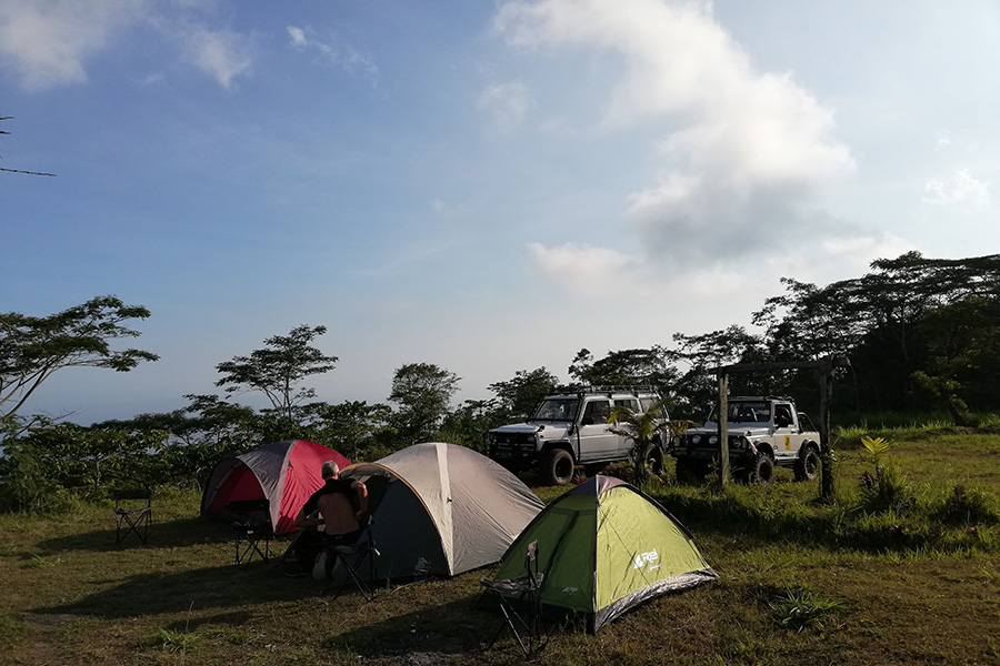 Overland Sibetan hill